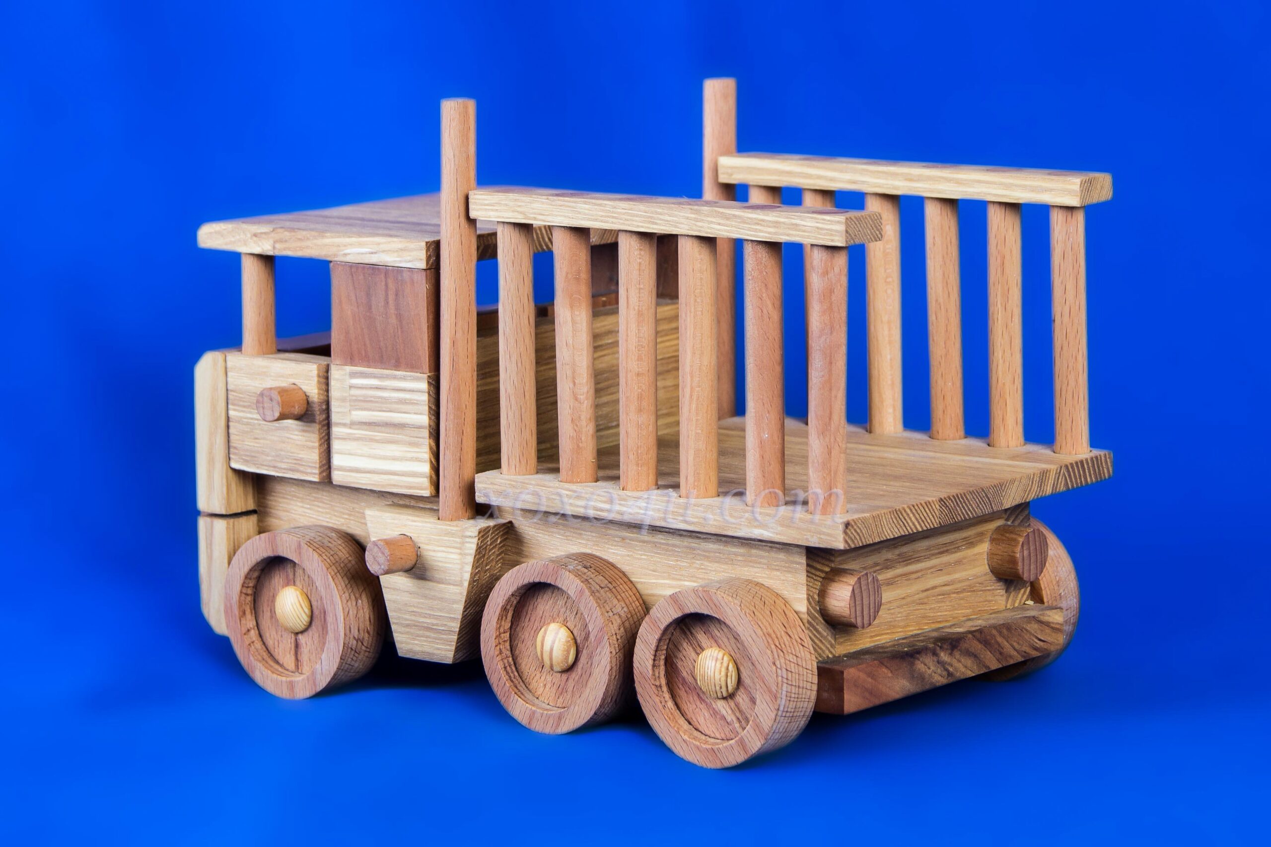 Грузовик игрушка — изображение 3